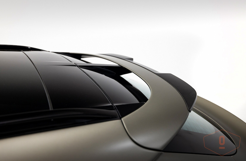 Foto do veículo ASTON MARTIN DBX707   2023 3.025 KM 2.390.000,00