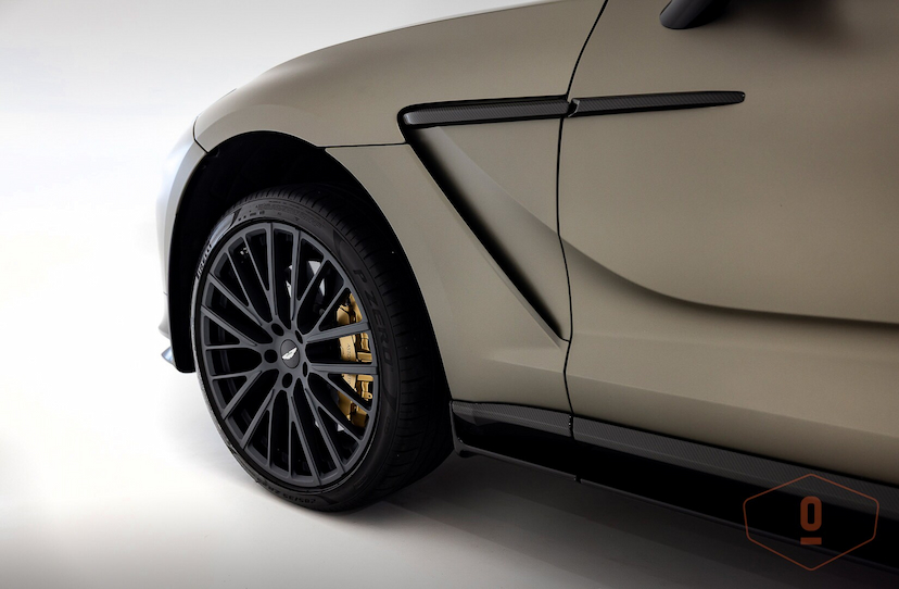 Foto do veículo ASTON MARTIN DBX707   2023 3.025 KM 2.390.000,00