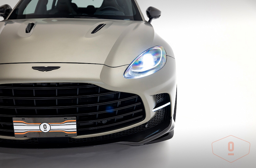 Foto do veículo ASTON MARTIN DBX707   2023 3.025 KM 2.390.000,00