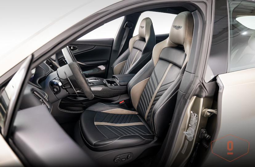 Foto do veículo ASTON MARTIN DBX707   2023 3.025 KM 2.390.000,00