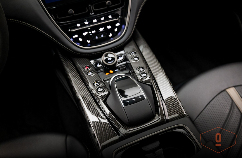 Foto do veículo ASTON MARTIN DBX707   2023 3.025 KM 2.390.000,00