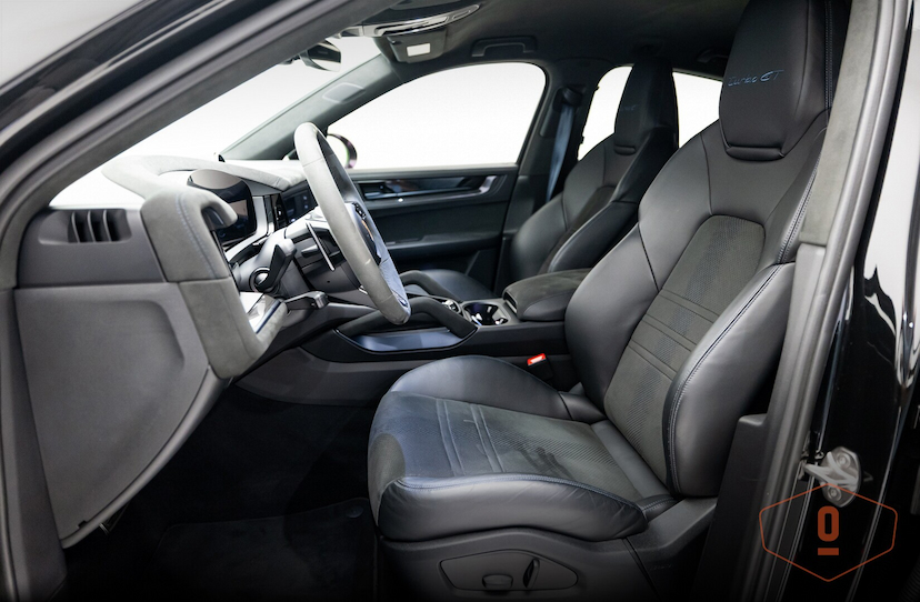 Foto do veículo PORSCHE CAYENNE TURBO GT 2024 12.835 KM 1.390.000,00