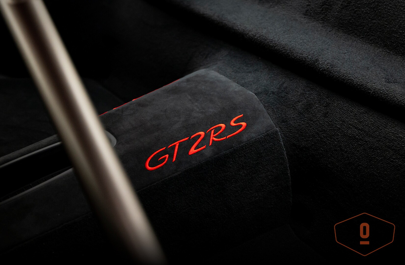 Foto do veículo PORSCHE 911 GT2 RS 2018 15 KM 3.900.000,00