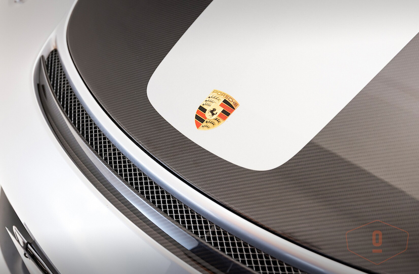 Foto do veículo PORSCHE 911 GT2 RS 2018 15 KM 3.900.000,00