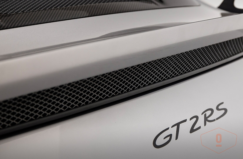 Foto do veículo PORSCHE 911 GT2 RS 2018 15.936 KM 3.900.000,00