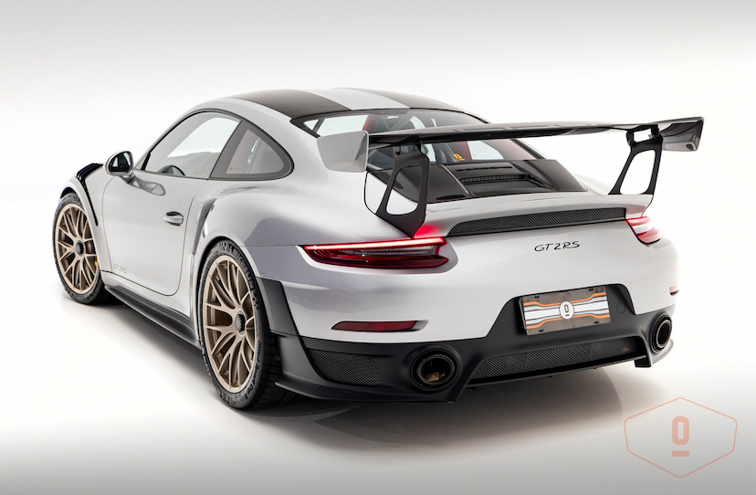 Foto do veículo PORSCHE 911 GT2 RS 2018 15 KM 3.900.000,00