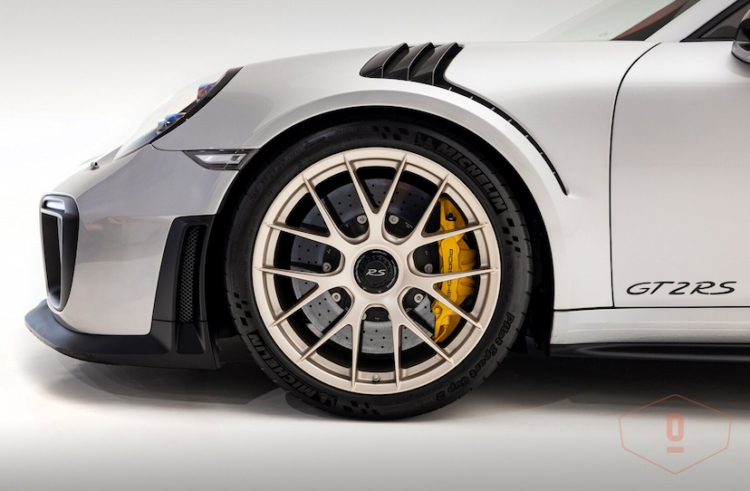 Foto do veículo PORSCHE 911 GT2 RS 2018 15 KM 3.900.000,00
