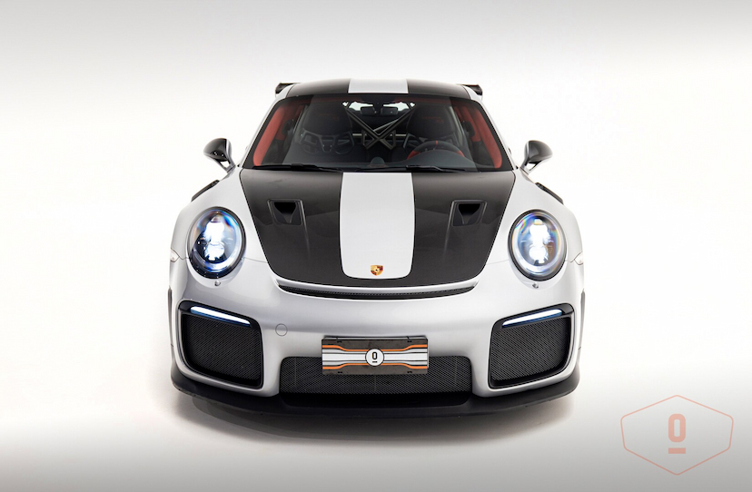 Foto do veículo PORSCHE 911 GT2 RS 2018 15.936 KM 3.900.000,00