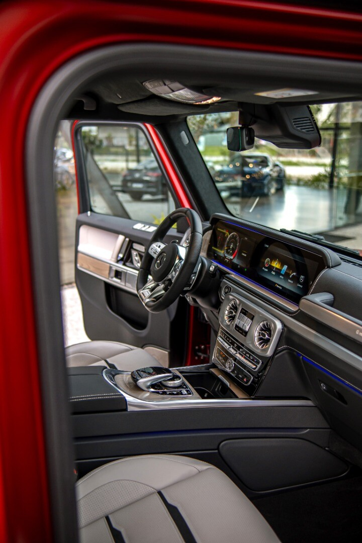 Foto do veículo MERCEDES-BENZ G 63 AMG 4MATIC 2023 15.049 KM 2.050.000,00
