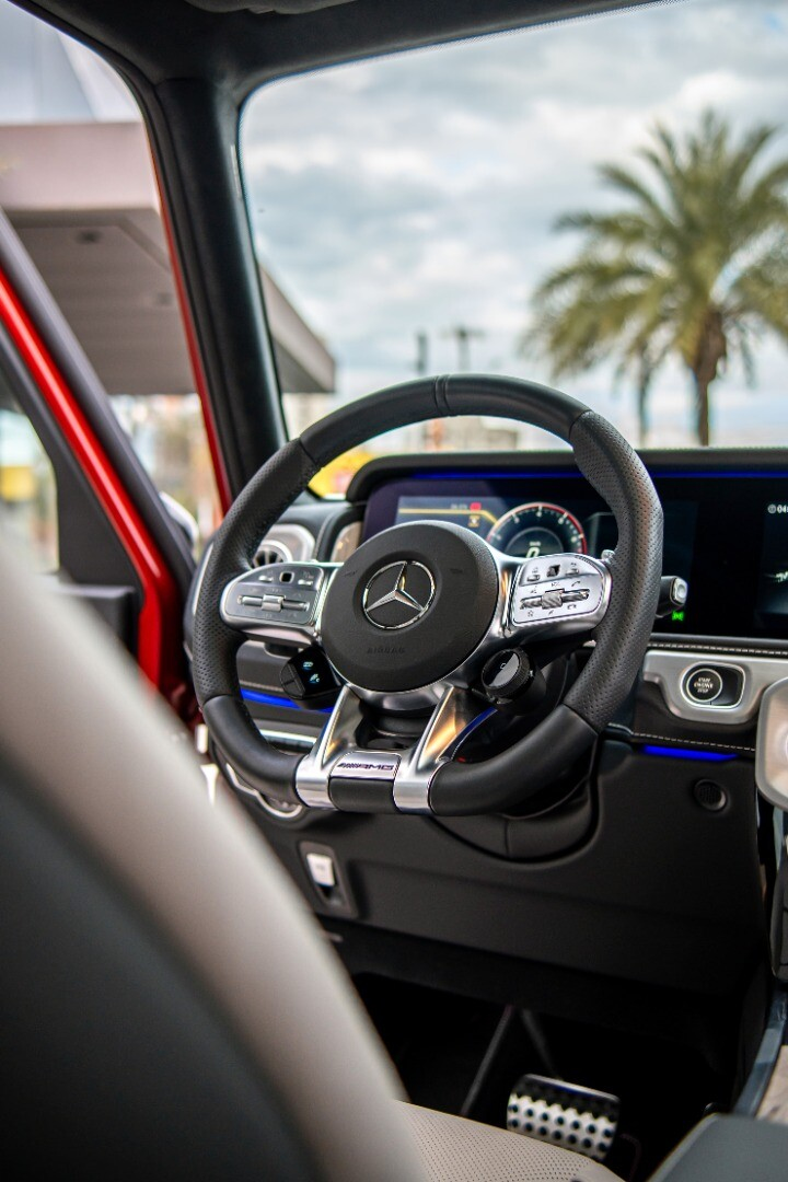 Foto do veículo MERCEDES-BENZ G 63 AMG 4MATIC 2023 15.049 KM 2.050.000,00