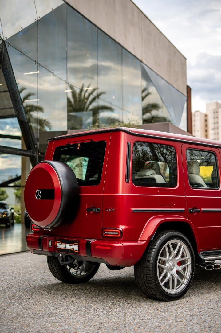 Foto do veículo MERCEDES-BENZ G 63 AMG 4MATIC 2023 15.049 KM 2.050.000,00