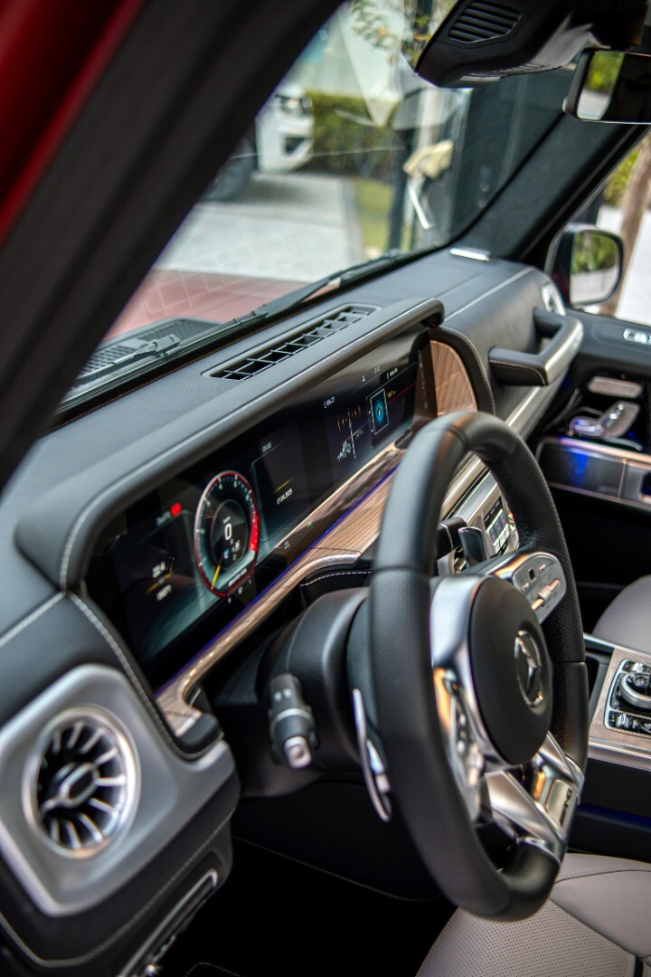 Foto do veículo MERCEDES-BENZ G 63 AMG 4MATIC 2023 15.049 KM 2.050.000,00