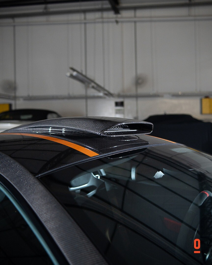 Foto do veículo MCLAREN 620R   2020 609 KM 3.390.000,00