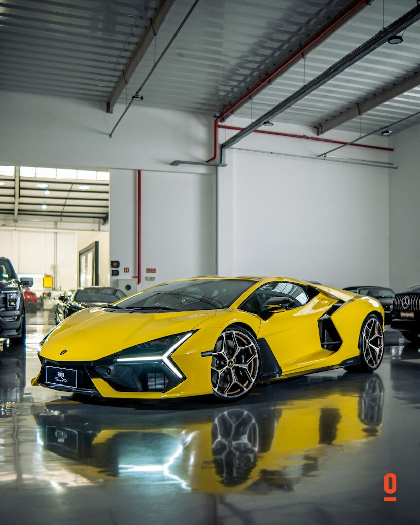 Foto do veículo LAMBORGHINI REVUELTO   2024 592 KM 7.600.000,00