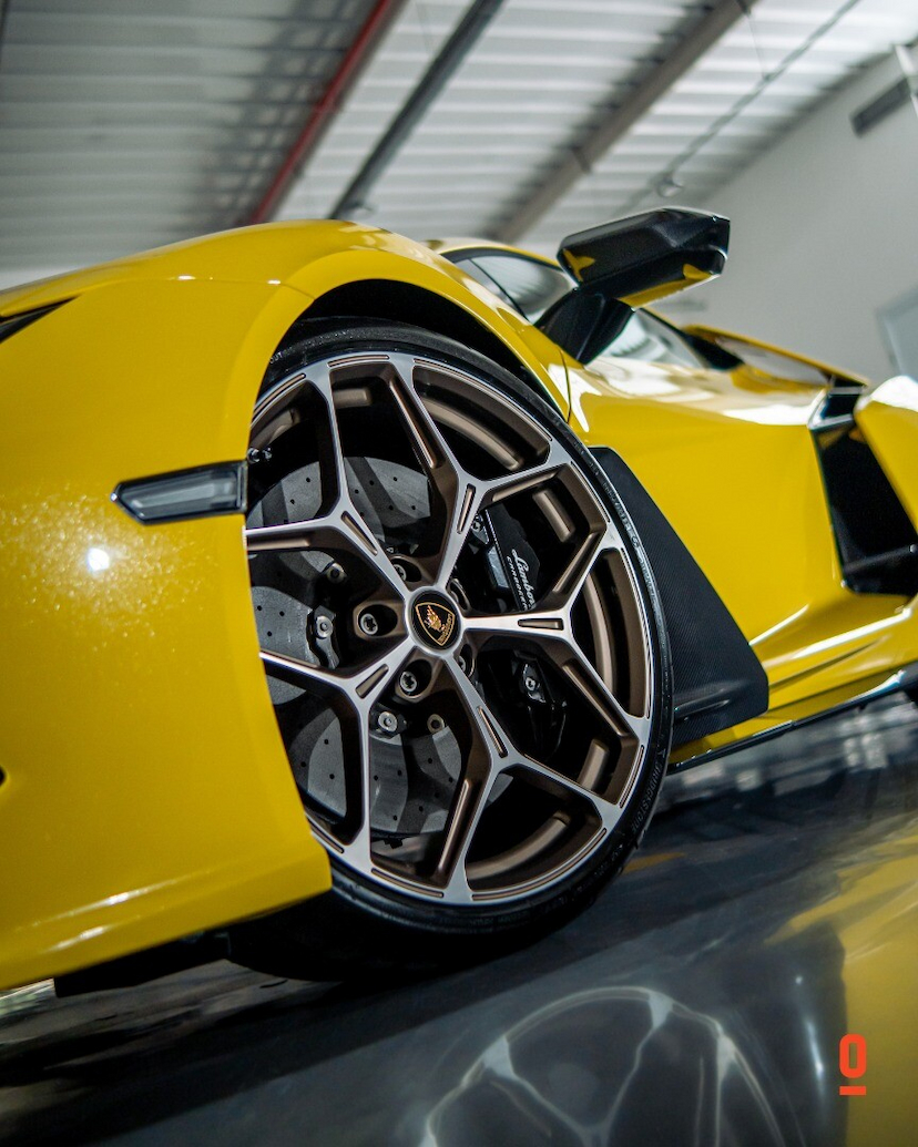 Foto do veículo LAMBORGHINI REVUELTO   2024 592 KM 7.600.000,00