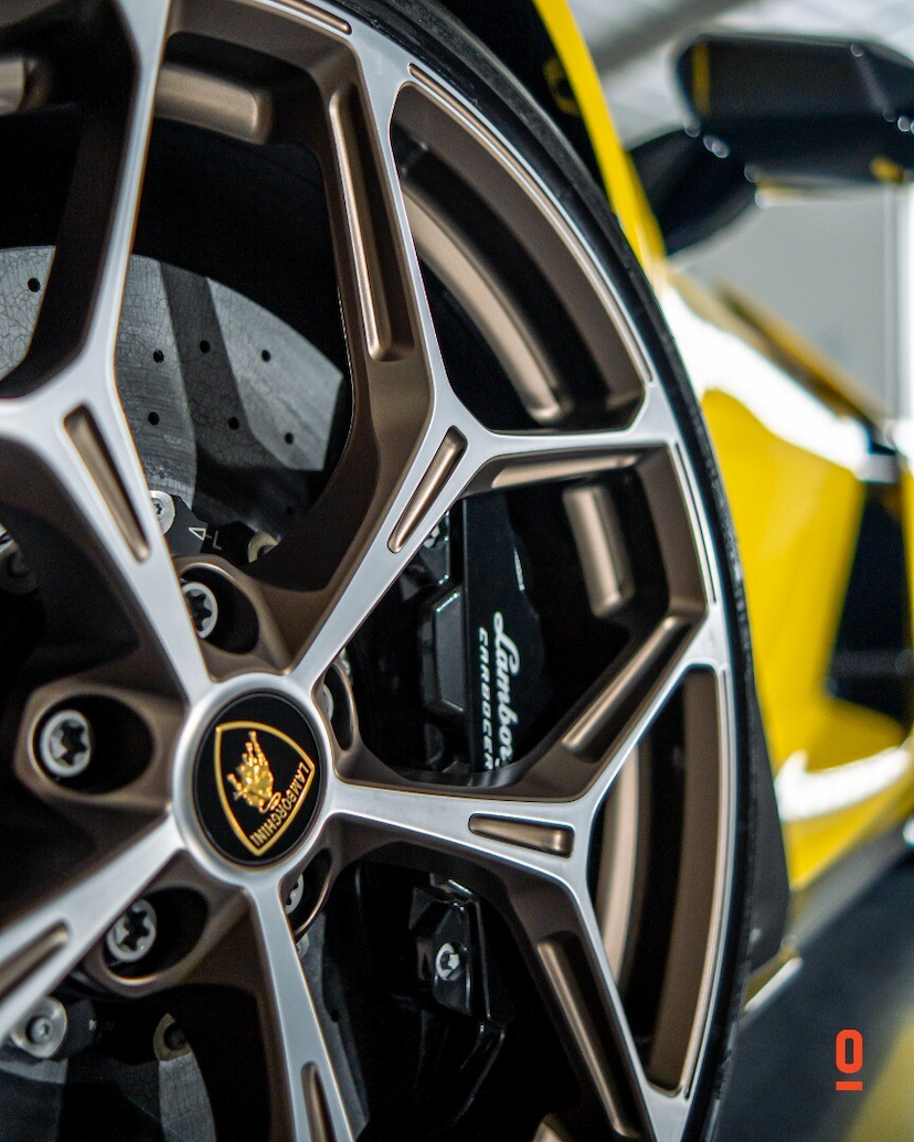 Foto do veículo LAMBORGHINI REVUELTO   2024 592 KM 7.600.000,00
