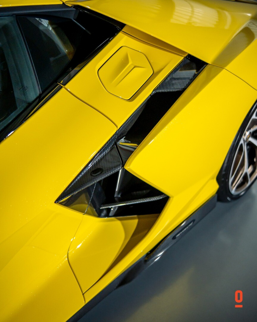 Foto do veículo LAMBORGHINI REVUELTO   2024 592 KM 7.600.000,00
