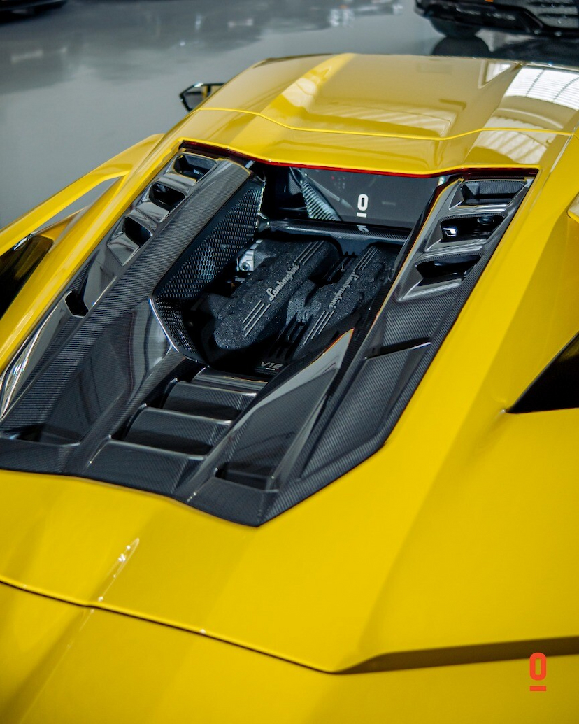 Foto do veículo LAMBORGHINI REVUELTO   2024 592 KM 7.600.000,00