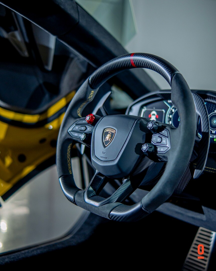 Foto do veículo LAMBORGHINI REVUELTO   2024 592 KM 7.600.000,00