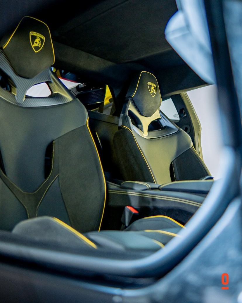 Foto do veículo LAMBORGHINI REVUELTO   2024 592 KM 7.600.000,00