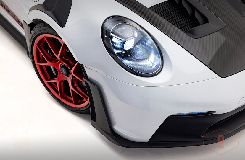 Foto do veículo PORSCHE 911 GT3 RS 2023 5.445 KM 3.100.000,00