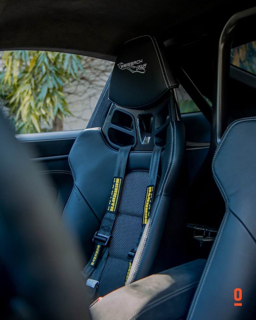 Foto do veículo PORSCHE 911 GT3 RS 2023 5.445 KM 3.100.000,00