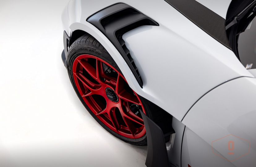 Foto do veículo PORSCHE 911 GT3 RS 2023 5.445 KM 3.100.000,00