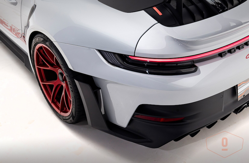 Foto do veículo PORSCHE 911 GT3 RS 2023 5.445 KM 3.100.000,00