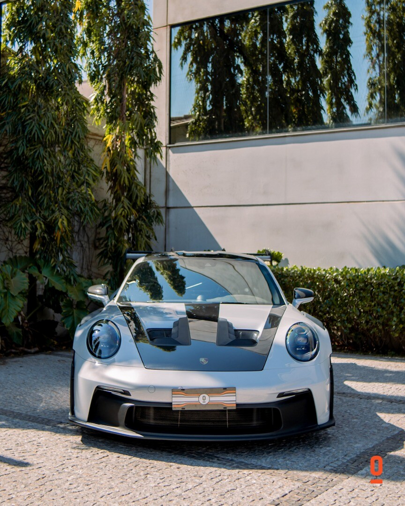 Foto do veículo PORSCHE 911 GT3 RS 2023 5.445 KM 3.100.000,00