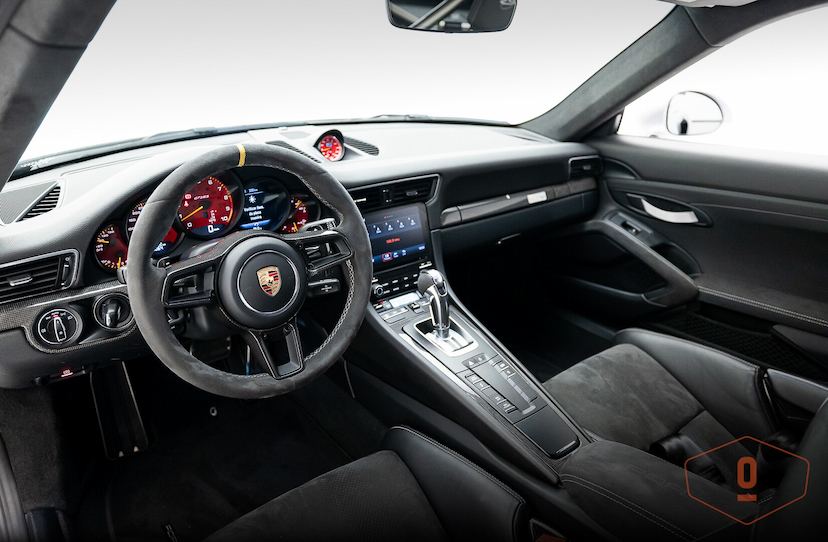 Foto do veículo PORSCHE 911 GT3 RS 2019 20.121 KM 1.990.000,00