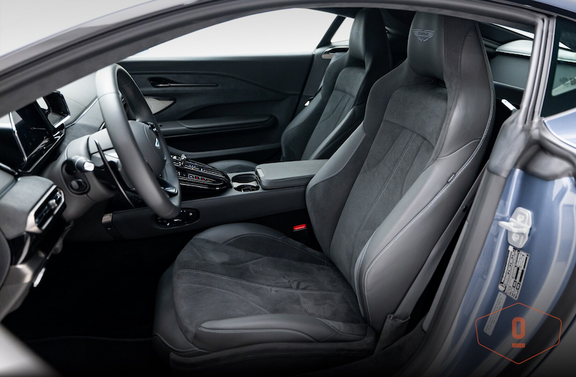 Foto do veículo ASTON MARTIN VANTAGE COUPÉ 2025 801 KM 2.550.000,00