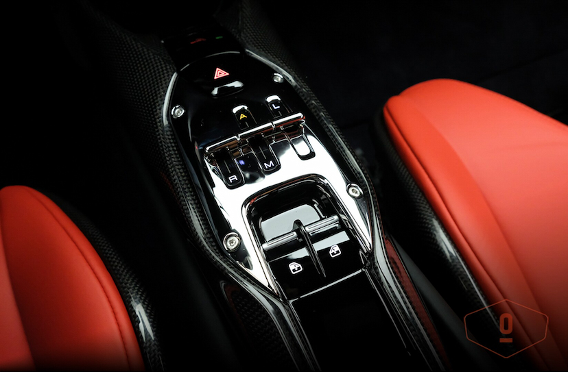 Foto do veículo FERRARI 296 GTB GTB 2023 4.195 KM 3.150.000,00