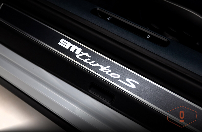 Foto do veículo PORSCHE 911 TURBO S 2024 1.529 KM 1.890.000,00