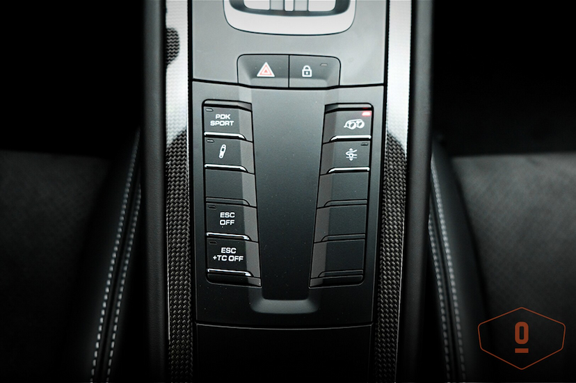 Foto do veículo PORSCHE 911 GT3 RS 2019 15.901 KM 2.090.000,00