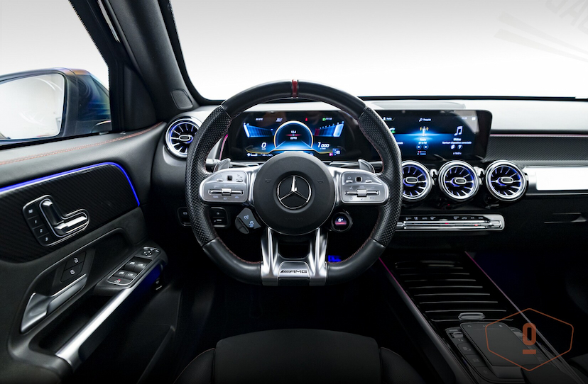 Foto do veículo MERCEDES-BENZ GLB 35 AMG 4MATIC 7L 2022 22.781 KM 410.000,00