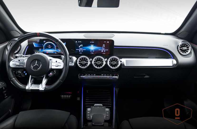 Foto do veículo MERCEDES-BENZ GLB 35 AMG 4MATIC 7L 2022 22.781 KM 410.000,00