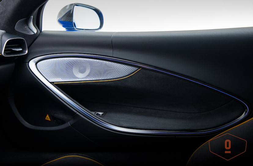 Foto do veículo MCLAREN ARTURA   2023 7.931 KM 2.300.000,00