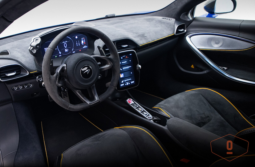 Foto do veículo MCLAREN ARTURA   2023 7.931 KM 2.300.000,00
