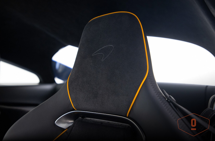 Foto do veículo MCLAREN ARTURA   2023 7.931 KM 2.300.000,00