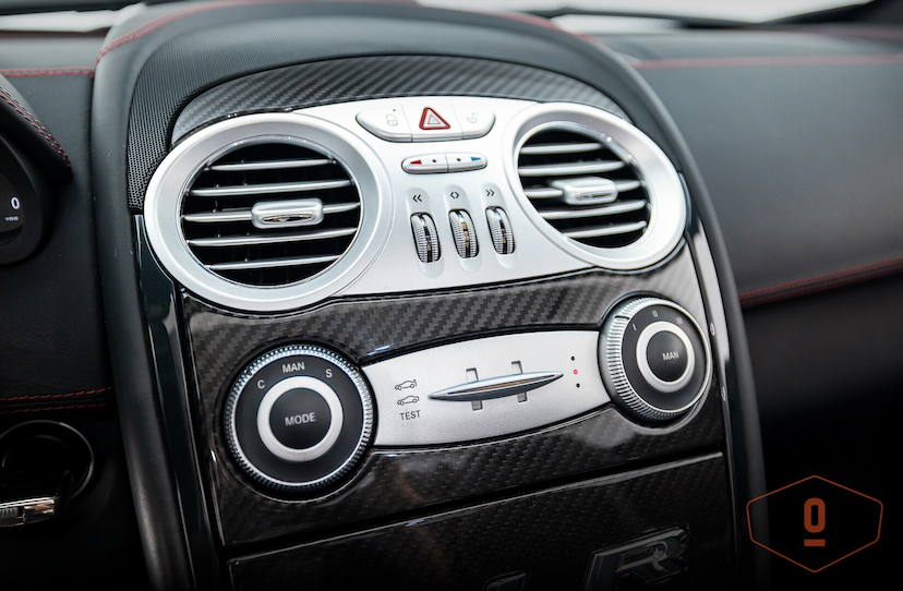 Foto do veículo MERCEDES-BENZ SLR MCLAREN ROADSTER 2008 3.329 KM 6.800.000,00