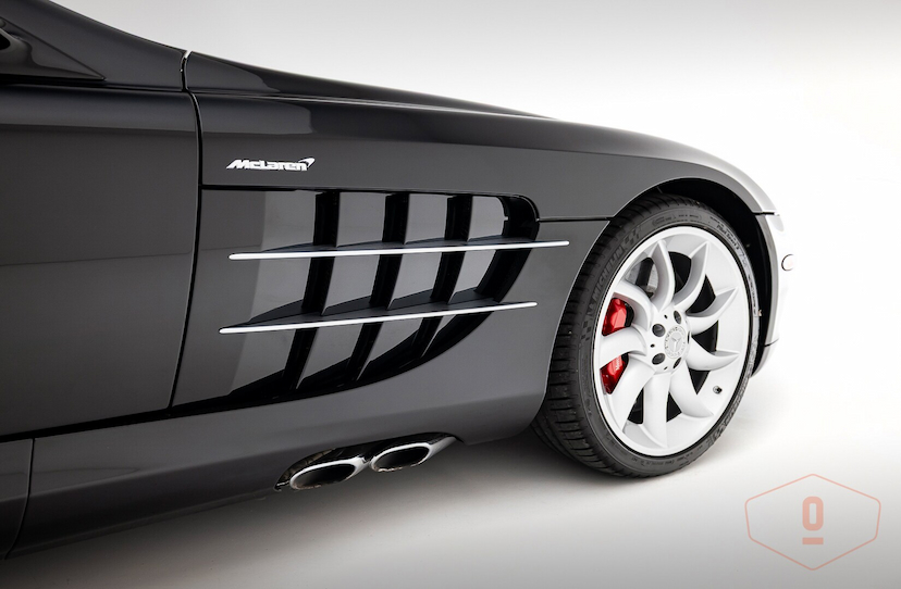 Foto do veículo MERCEDES-BENZ SLR MCLAREN ROADSTER 2008 3.329 KM 6.800.000,00