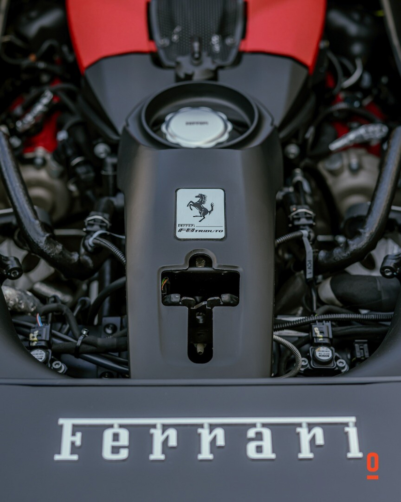 Foto do veículo FERRARI F8 TRIBUTO TRIBUTO 2022 6.115 KM 3.950.000,00