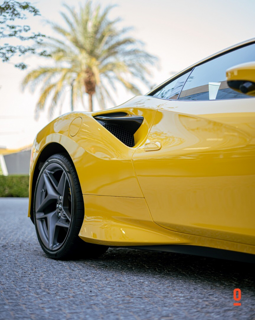 Foto do veículo FERRARI F8 TRIBUTO TRIBUTO 2022 6.115 KM 3.950.000,00