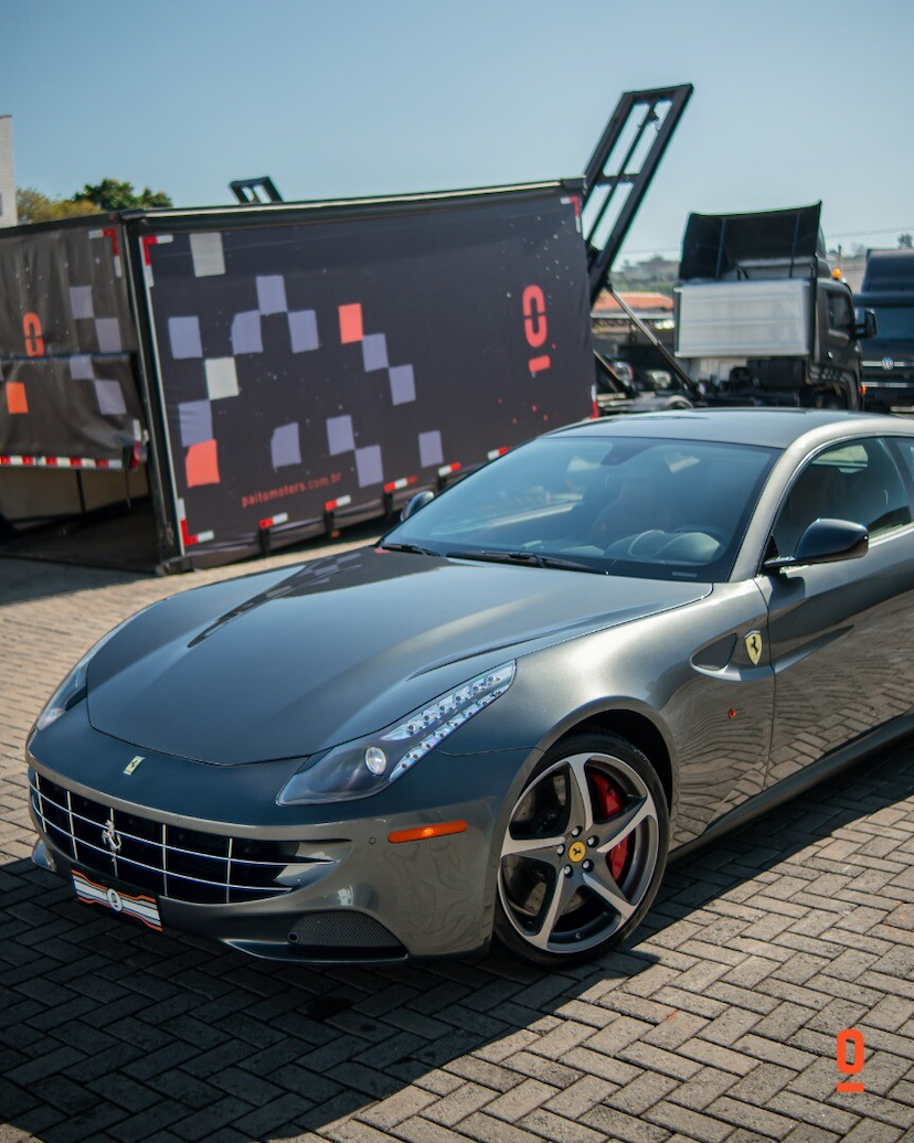 Foto do veículo FERRARI FF   2012 13 KM 2.490.000,00