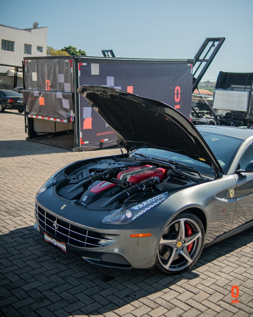 Foto do veículo FERRARI FF   2012 13 KM 2.490.000,00