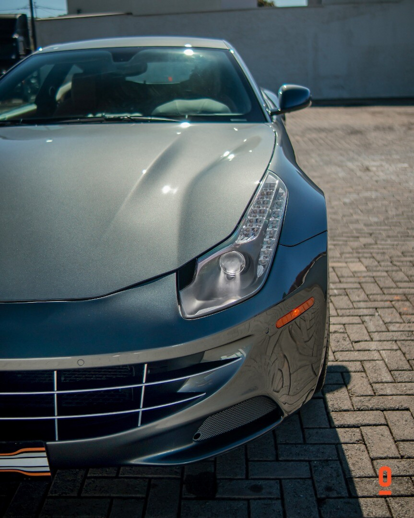 Foto do veículo FERRARI FF   2012 13 KM 2.490.000,00