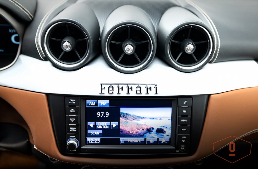 Foto do veículo FERRARI FF   2012 13 KM 2.490.000,00