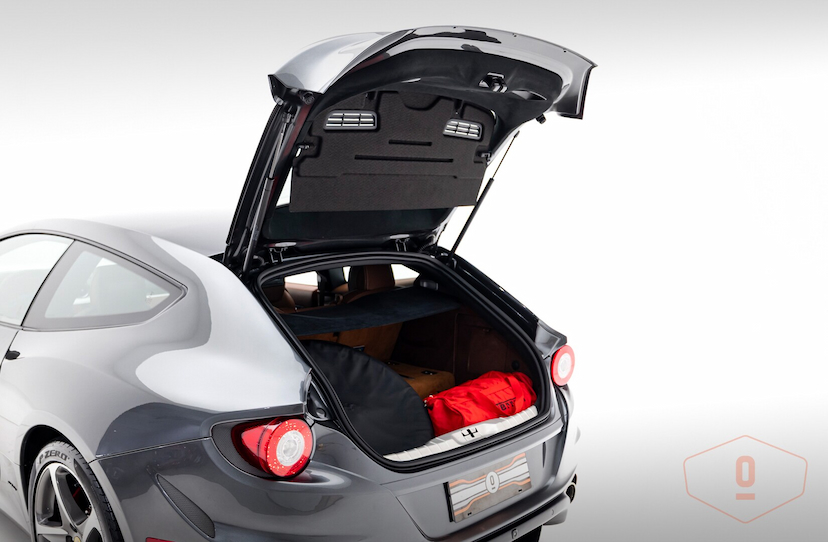 Foto do veículo FERRARI FF   2012 13 KM 2.490.000,00