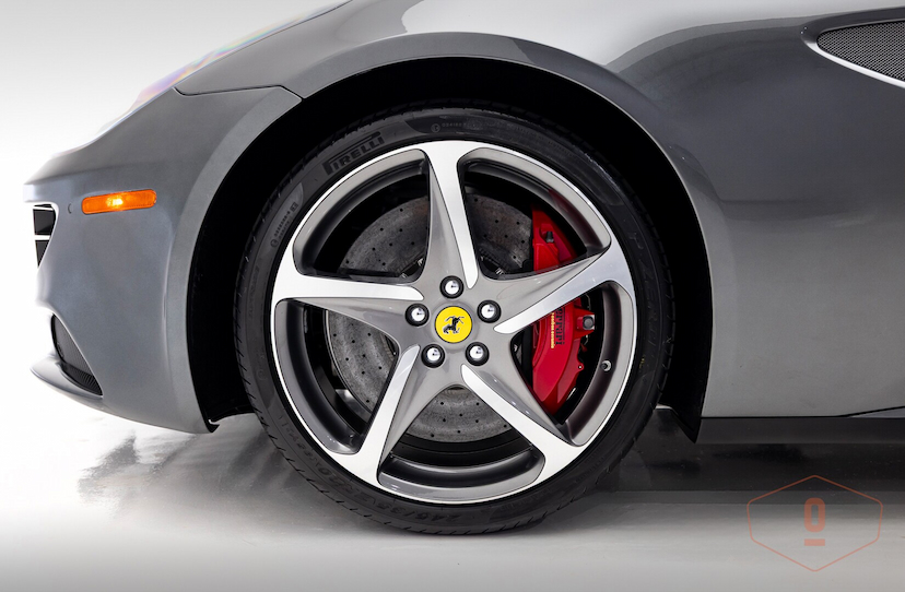 Foto do veículo FERRARI FF   2012 13 KM 2.490.000,00