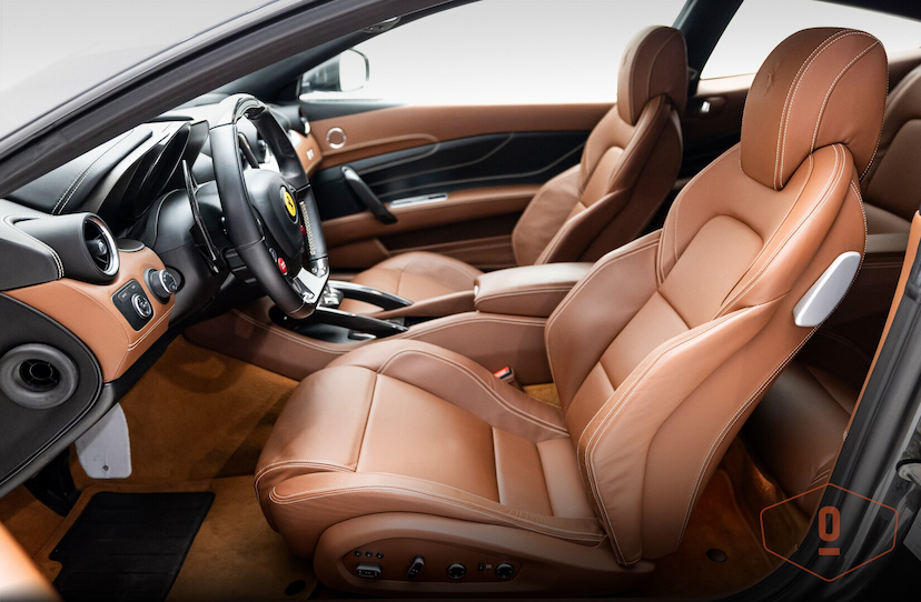 Foto do veículo FERRARI FF   2012 13 KM 2.490.000,00